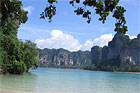 ทัวร์กระบี่ ถ้ำพระนาง อ่าวไร่เลย์ ทะเลแหวก เกาะไก่ เกาะสี่ เกาะปอดะ ด้วยเรือเร็ว 