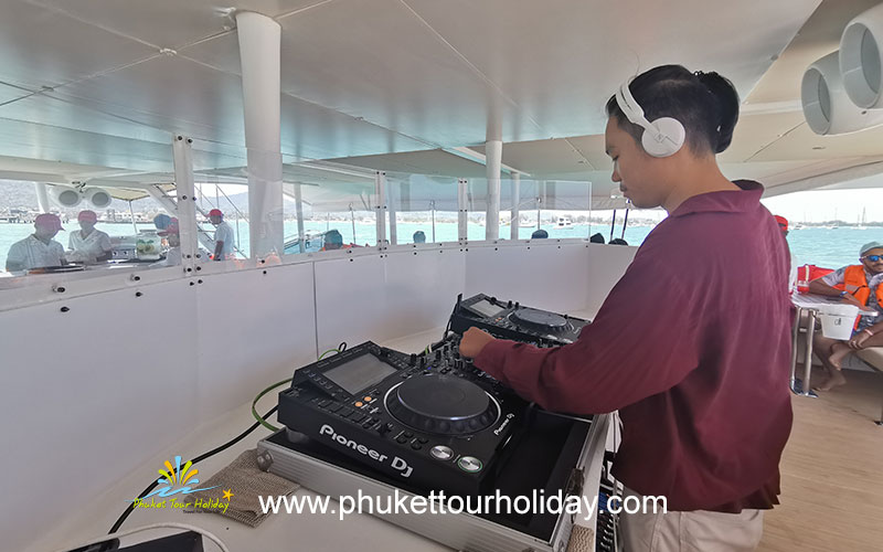 เรือ Lobster Yacht Phuket พระอาทิตย์ตกดิน